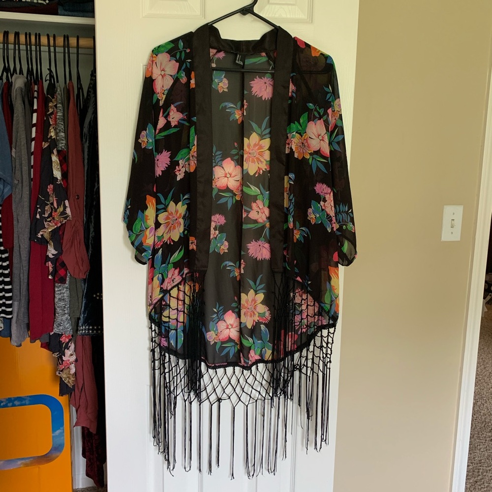 Forever 21 fringe kimono
